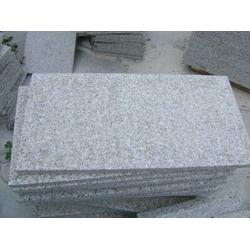 五莲红花岗岩火烧板 石材加工厂的专业工艺解析